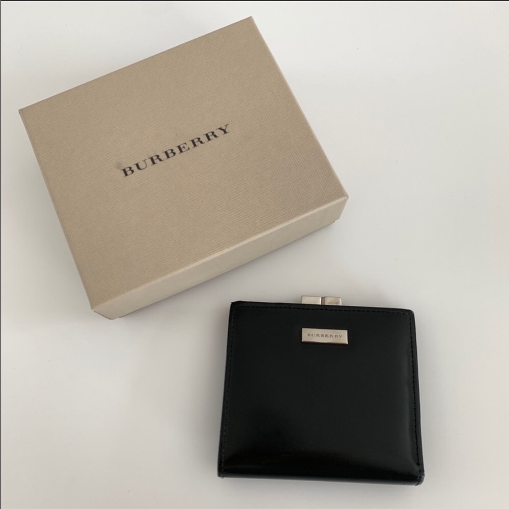 💯% Authentic Burberry Black Clip Purse